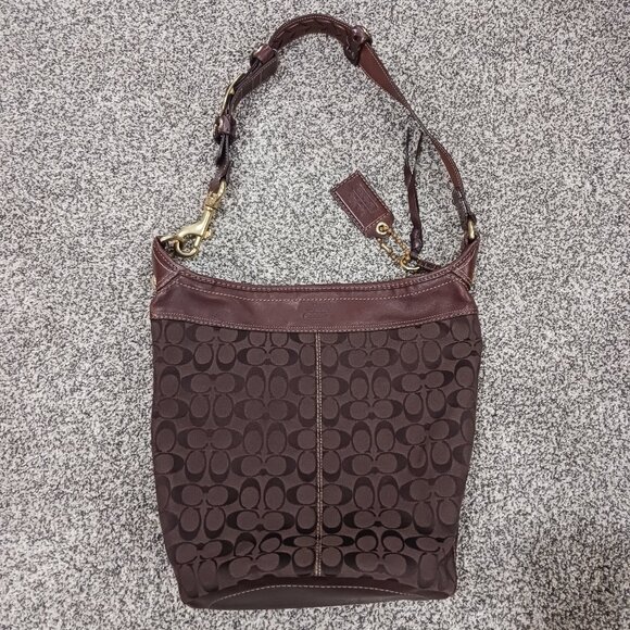 Coach signature print bucket bag - Picture 1 of 12